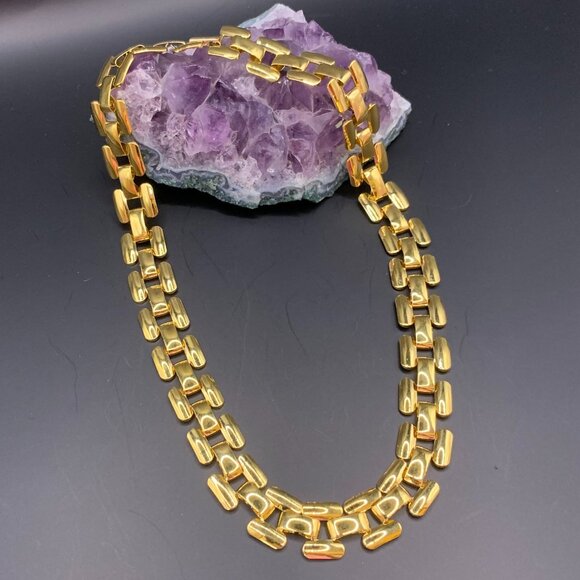 Trifari Panther Link Gold Tone Chain Link Choker Necklace Costume Jewelr… - Picture 1 of 5